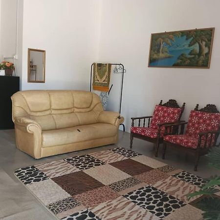 Homestay Lembah Tambunan Kampong Nail Exterior photo